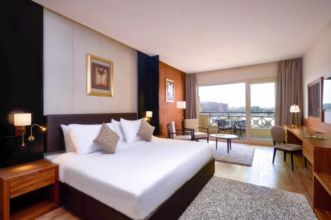 โมเวนพิก ไคโร มีเดีย ซิตี้ Hotel Giza ภายนอก รูปภาพ A room at the hotel