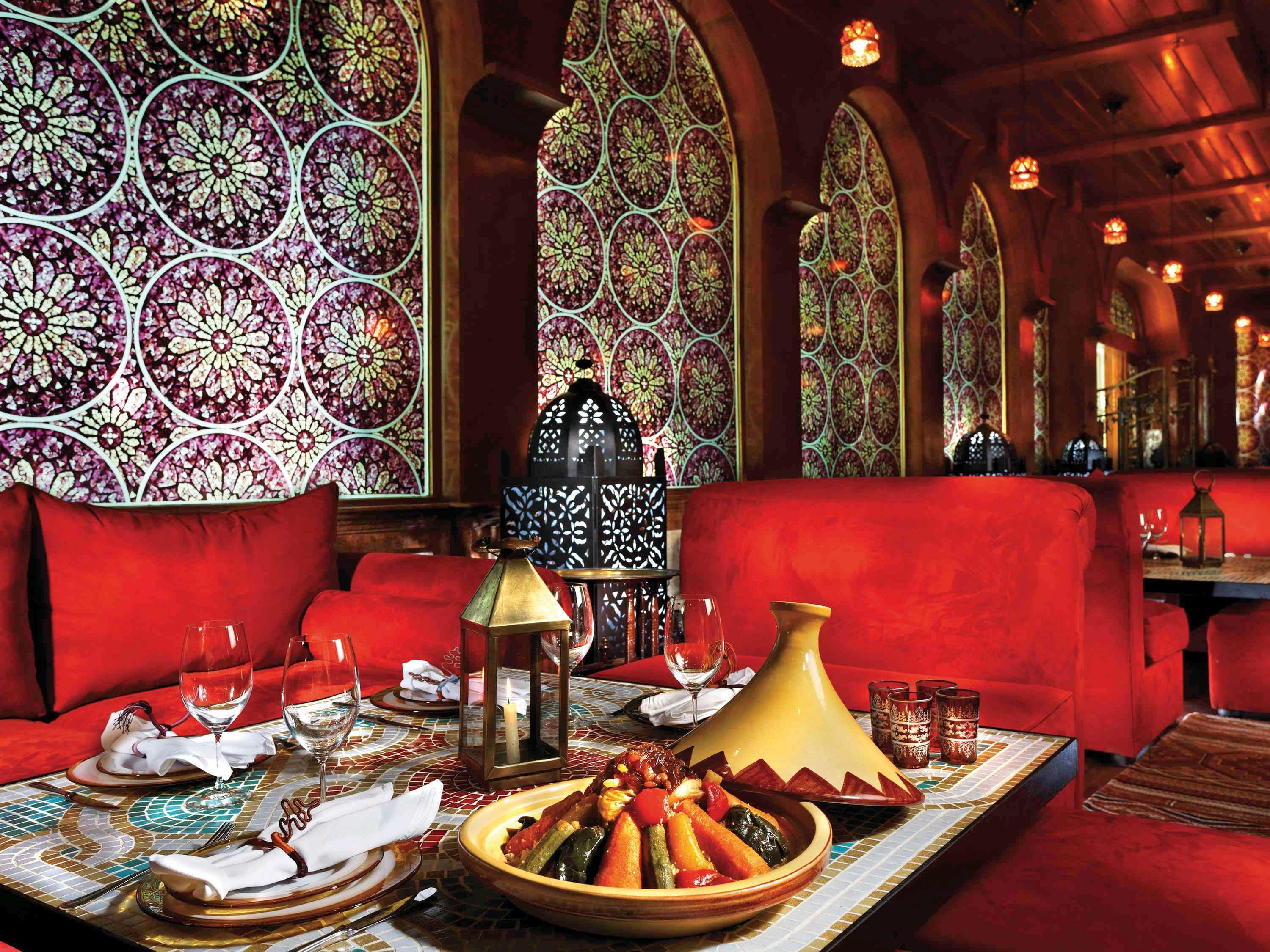 โมเวนพิก ไคโร มีเดีย ซิตี้ Hotel Giza ภายนอก รูปภาพ Restaurant in Dubai